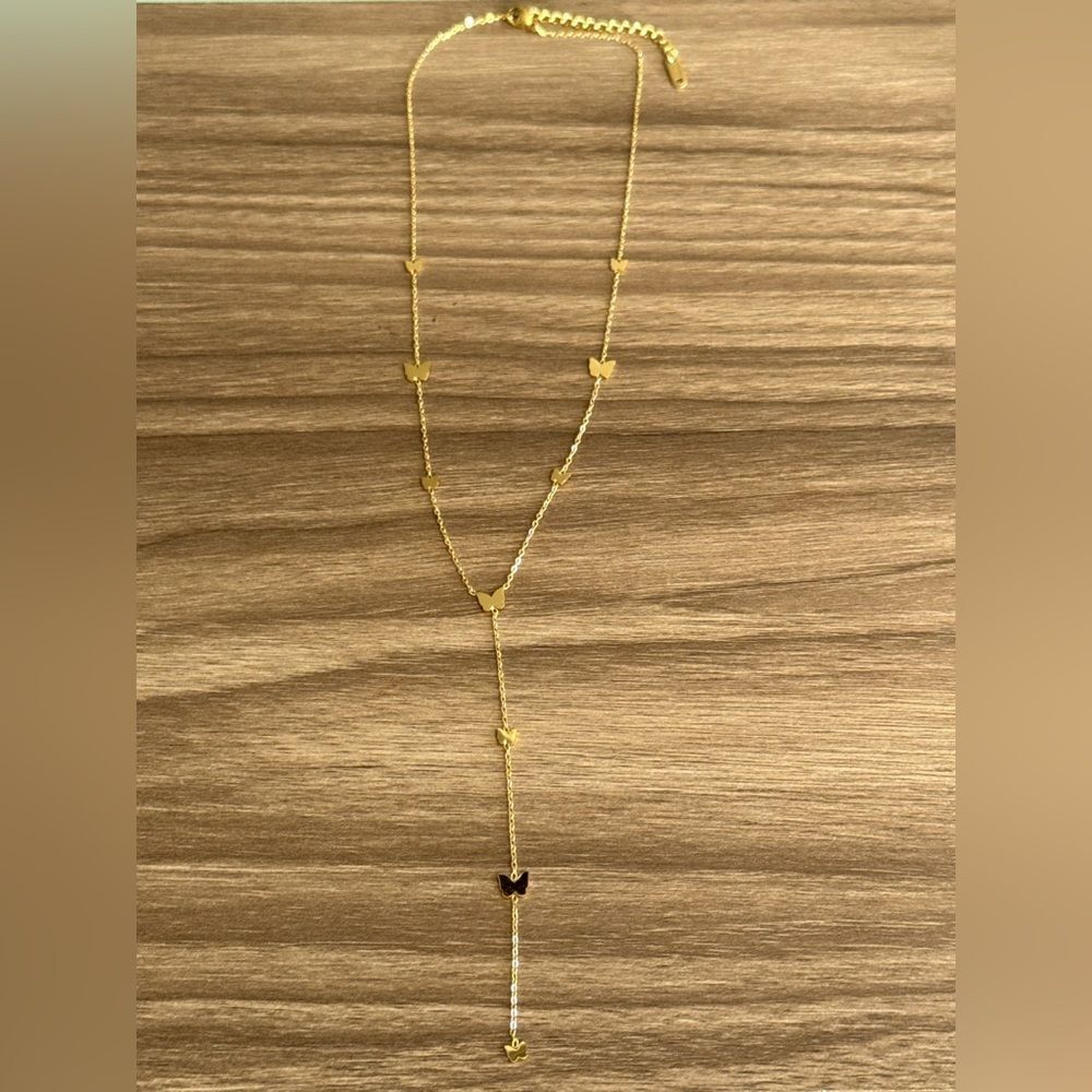 Butterfly Necklace Q702 - Picture 3 of 6